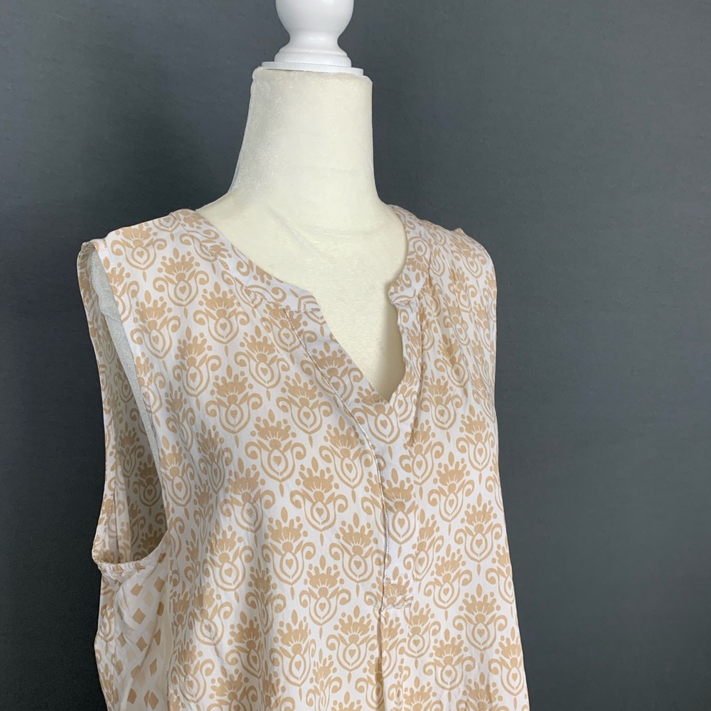 Cream Crown & Ivy Top
